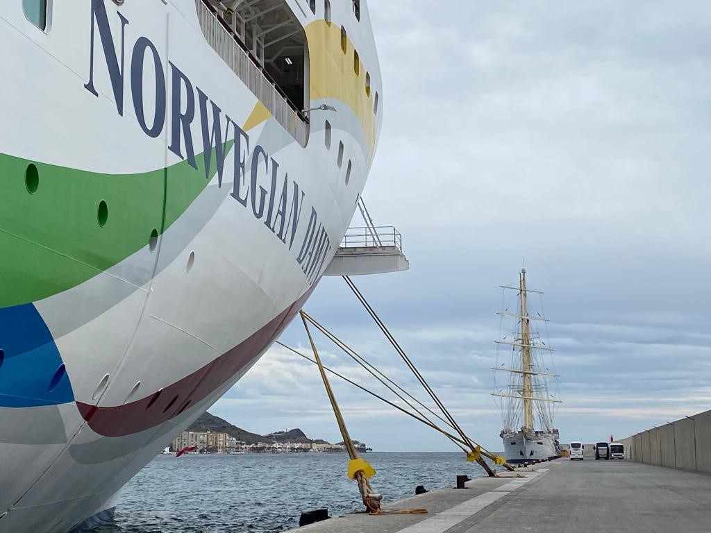 El Puerto de Motril recibe esta semana cuatro cruceros y cerca de 7.000 - Noticia Puerto de Motril